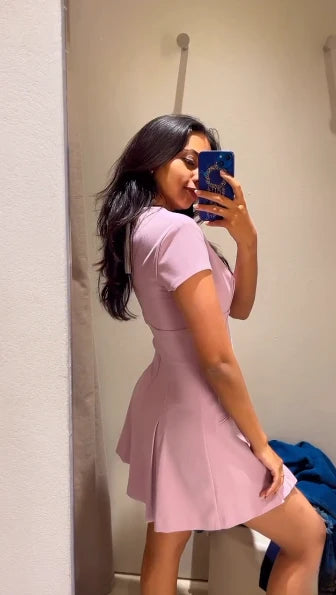 Chic Dusty Lilac V-Neck Short-Sleeve Tailored Pleated Mini Evening Dresses for Cocktail Parties & Night Out Events