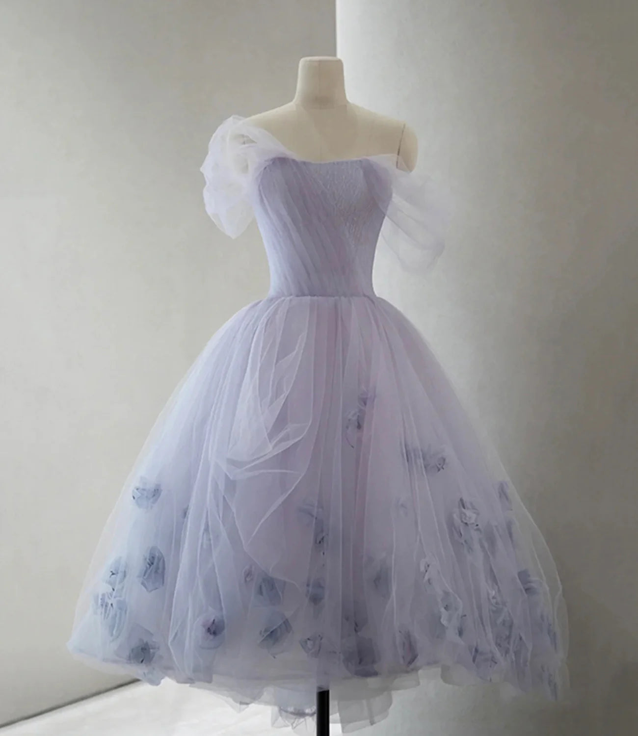 Romantic Lilac Tulle Off-the-Shoulder 3D Floral Embellished Tea-Length Ball Gown Evening Dresses for Cocktail Parties & Garden Events